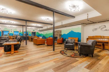 Pintler's Portal Hostel Отели в г. Анаконда