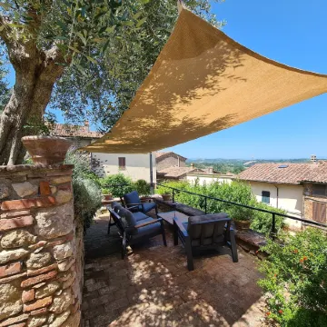 La Terrazza, Historic Tuscan Stone Residence with Garden and Terrace in Cetona