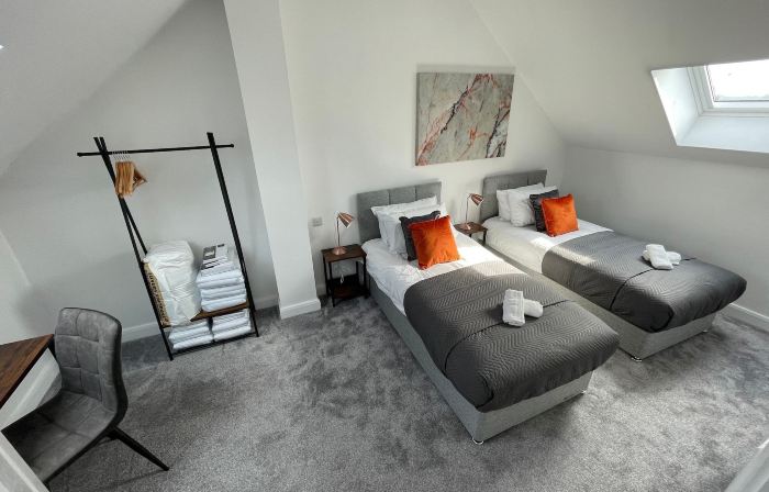3 Bedroom New House with Wi-Fi Sleep 5 by Home Away from Home