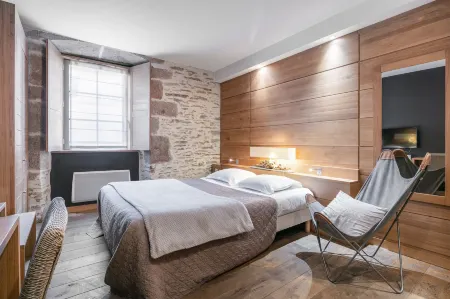 La Vinotière Chambres Appartements Spa Отели в г. Порсподе