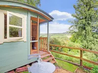 Shepherds Hut Near Exmoor National Park Hotel a Huish Champflower