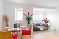 London Oasis in Woolwich Arsenal Отели в г. Гринвич