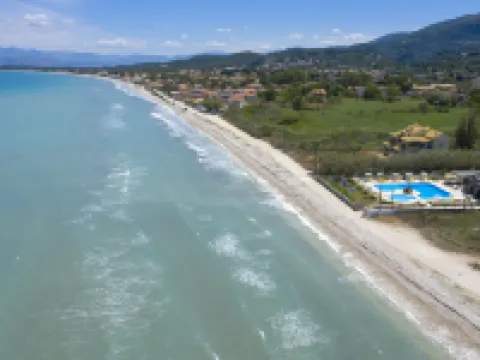 วิลล่า อะโมรอสซ่า พร้อมวิวสวน & สระว่ายน้ำรวม โดย คอนเนคท์, โรดา คอร์ฟู โรงแรมในRoda