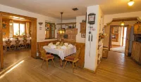 Hotel-Gasthof Adler - breakfast