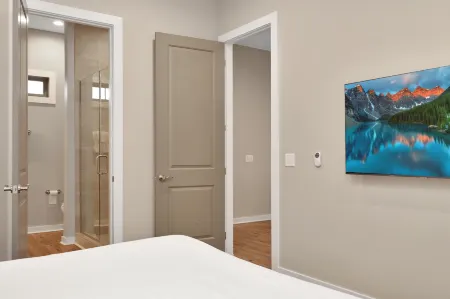 Sazerac by Pristine Properties Vacation Rentals Отели рядом с достопримечательностью «Парк Франк пейт»