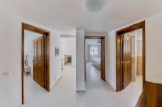 陽台公寓式客房酒店 - 珊瑚村