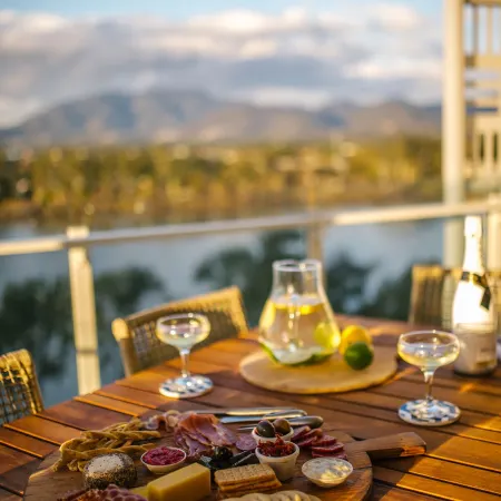 Empire Apartment Hotel Rockhampton Отели в г. Рокхемптон