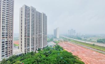Spacious and Nice 3Br at Sky House BSD Apartment