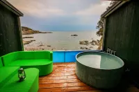 XYZ Private Spa and Seaside Resort - Hot Springs