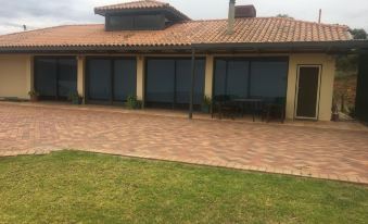 Rural Living with Great Views - Housity