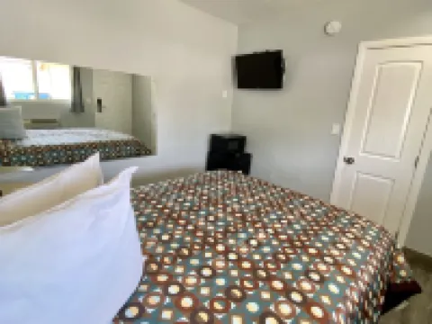 Dixie Motel Hotels in Compton