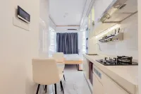 High Floor and Cozy Studio Room at Sky House BSD Apartment - Bungalows