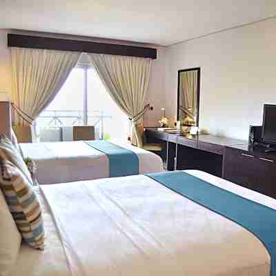 Thunderbird Resorts - Poro Point Rooms