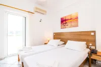 Thalassa Apartments - piscina