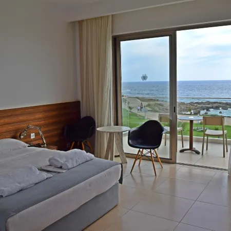 Amphora Hotel & Suites