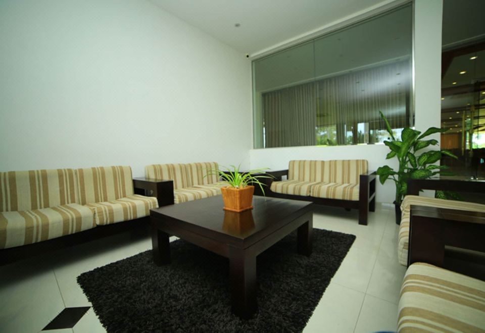 Ruins Chaaya Hotel - Housity