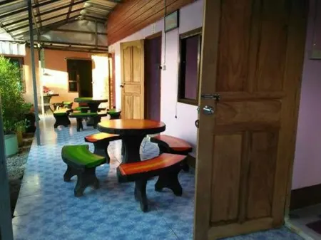 Jantipchomchanod 2 Отели в г. Ban Dung