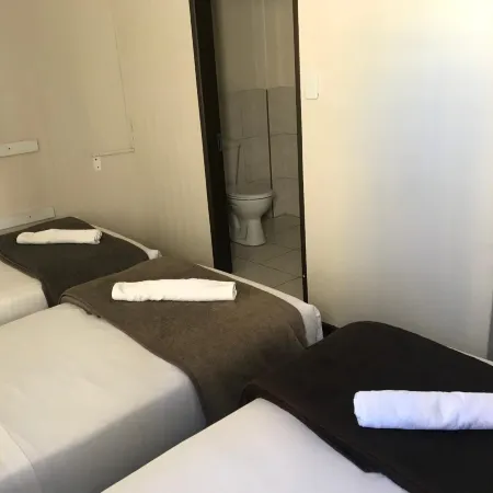 Businessburg Hotel Отели рядом с достопримечательностью «Здание Карлтон-центр»