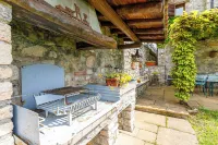 Villa Formaga Stunning View & Garden - Happy Rentals