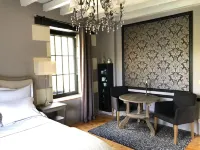 Moulin de la Chevriere Hotels in Sache