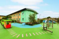 Ramada by Wyndham Cobham Hotels in Elmbridge