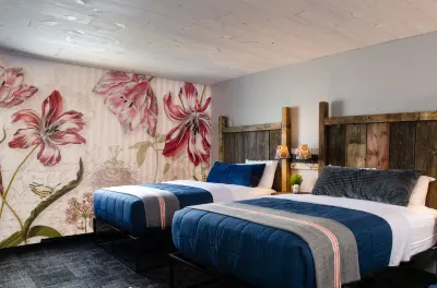 Vintage Block Inn & Suites Hotels in Center Grove