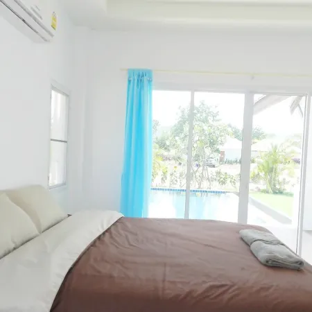 Cha-am Pool Villa