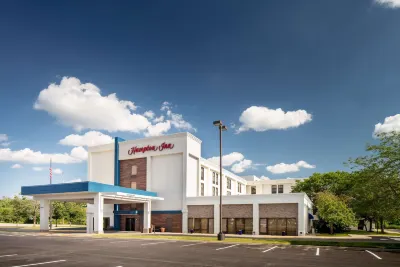 Hampton Inn Kansas City/Shawnee Mission Hotels near PowerPlay Entertainment Center