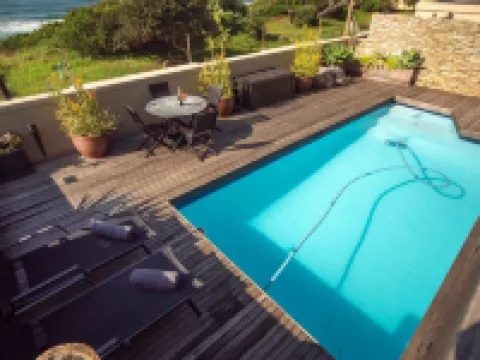 4 Dolphin Views la Mercy Luxury Beachfront Apartment with Private Swimming Pool Hotels in La Mercy