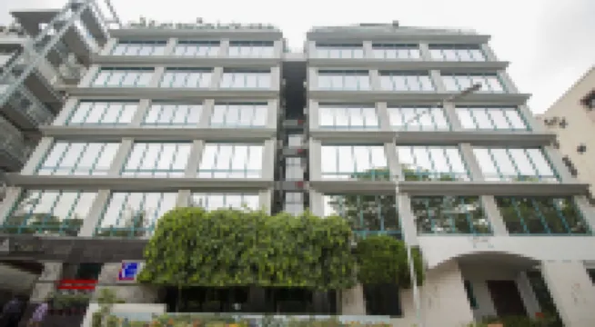 ホテル レイク キャッスル グルシャン・レイク・パーク周辺のホテル