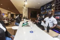 機場觀景酒店 - 酒吧