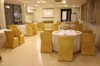 Pallavi áVIDA Hotels in Kalamboli