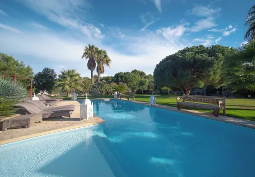 Escapades Lointaines Hotels in Torreilles