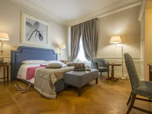 Hotel Corona d'Oro 1890