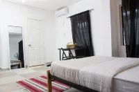 EastWest Hospitality Hotel di Distrik Perkotaan Wilayah Barat