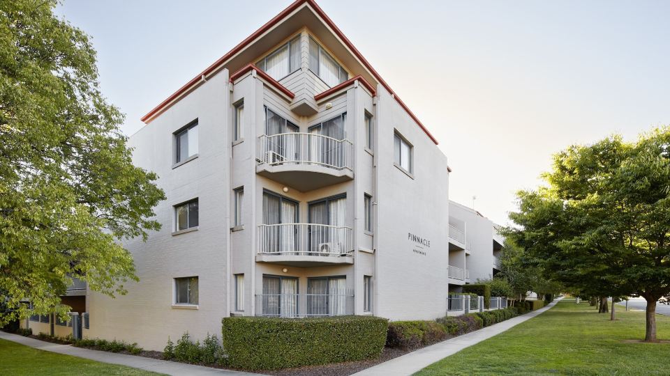 Pinnacle Apartments