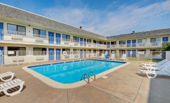 Motel 6 Wichita, KS