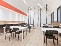 Ant Hostel Barcelona Hotels near Ciutadella Park
