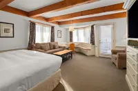 Von Trapp Family Lodge & Resort Hotels in Stowe