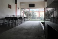 Chinor Garden Hotel - Free Airport Pick-up and Drop-Off فنادق في Kibray District