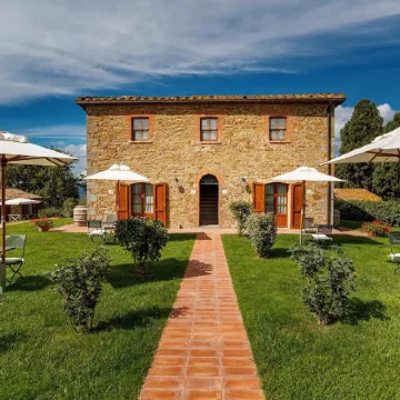 Wine Relais in Montecucco - ColleMassari Hospitality
