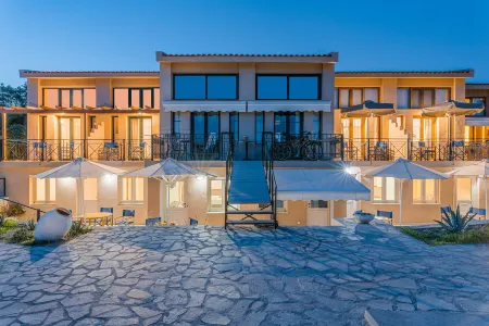 Naftilos Residences I Отели в г. Pythagoreio
