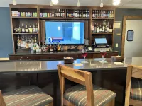 Four Points by Sheraton Greensboro Airport - Barer