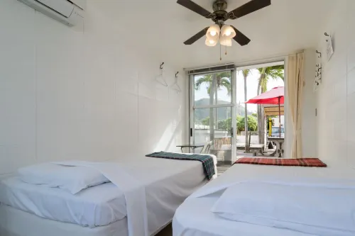 Hanamuro Inn AKA Island