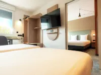 Akena City Reims Bezannes Hotels near La Mine