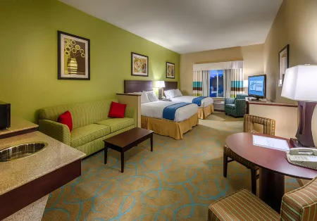 Holiday Inn Express & Suites Red Bluff-South Redding Area