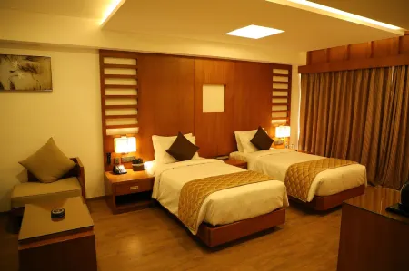 Hotel Karthika Park Отели в г. Kazhakuttam