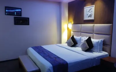 Dolphin Chocolate Inn Hotels near Jalalkhali Church St Louis Church