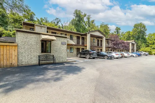 Affordable Corporate Suites - Florist Road Hotels in Hollins