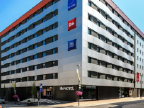 イビス バジェット ルガーノ パラディソ ルガノのホテル